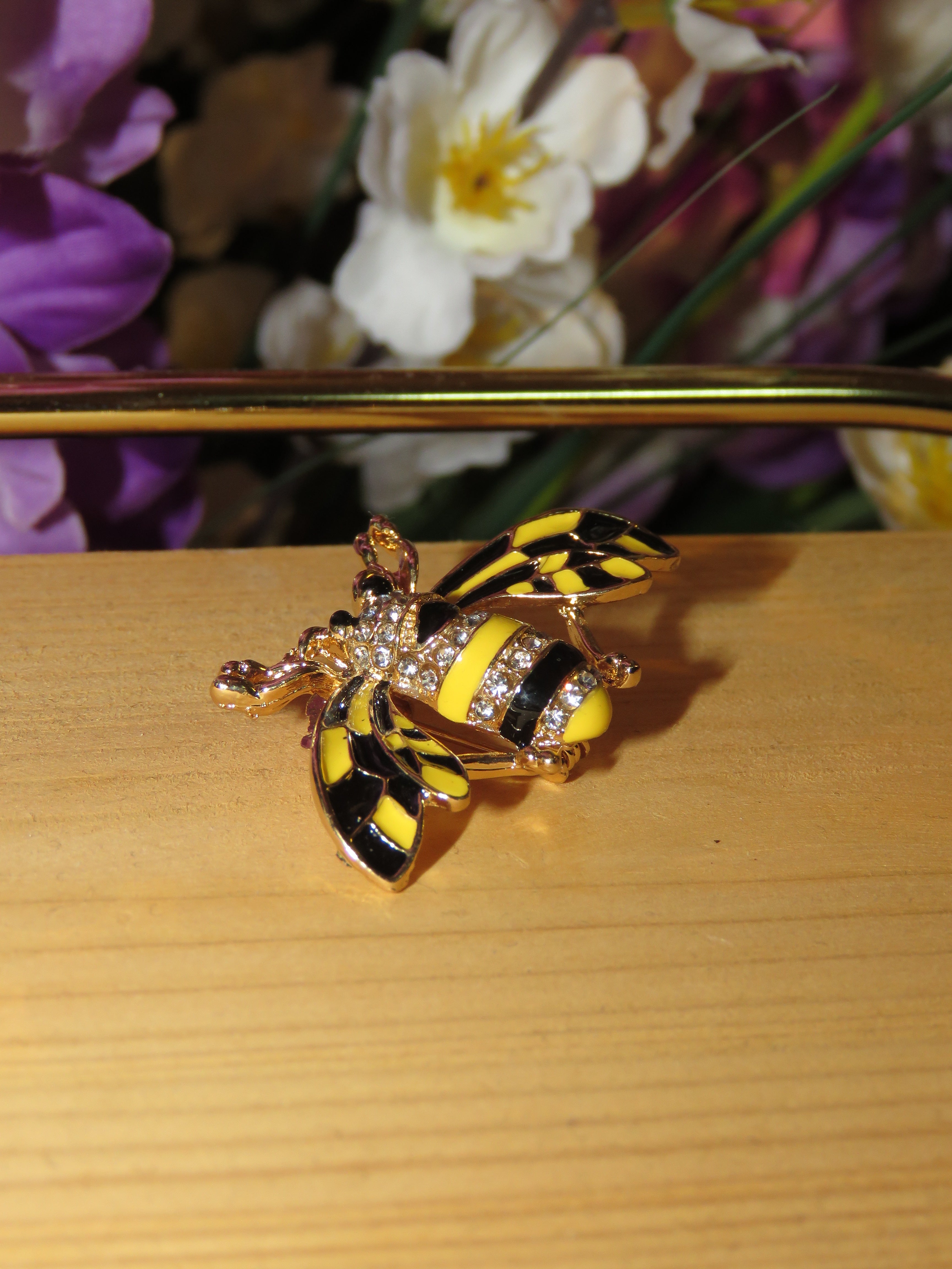 Honey Majesty Brooch