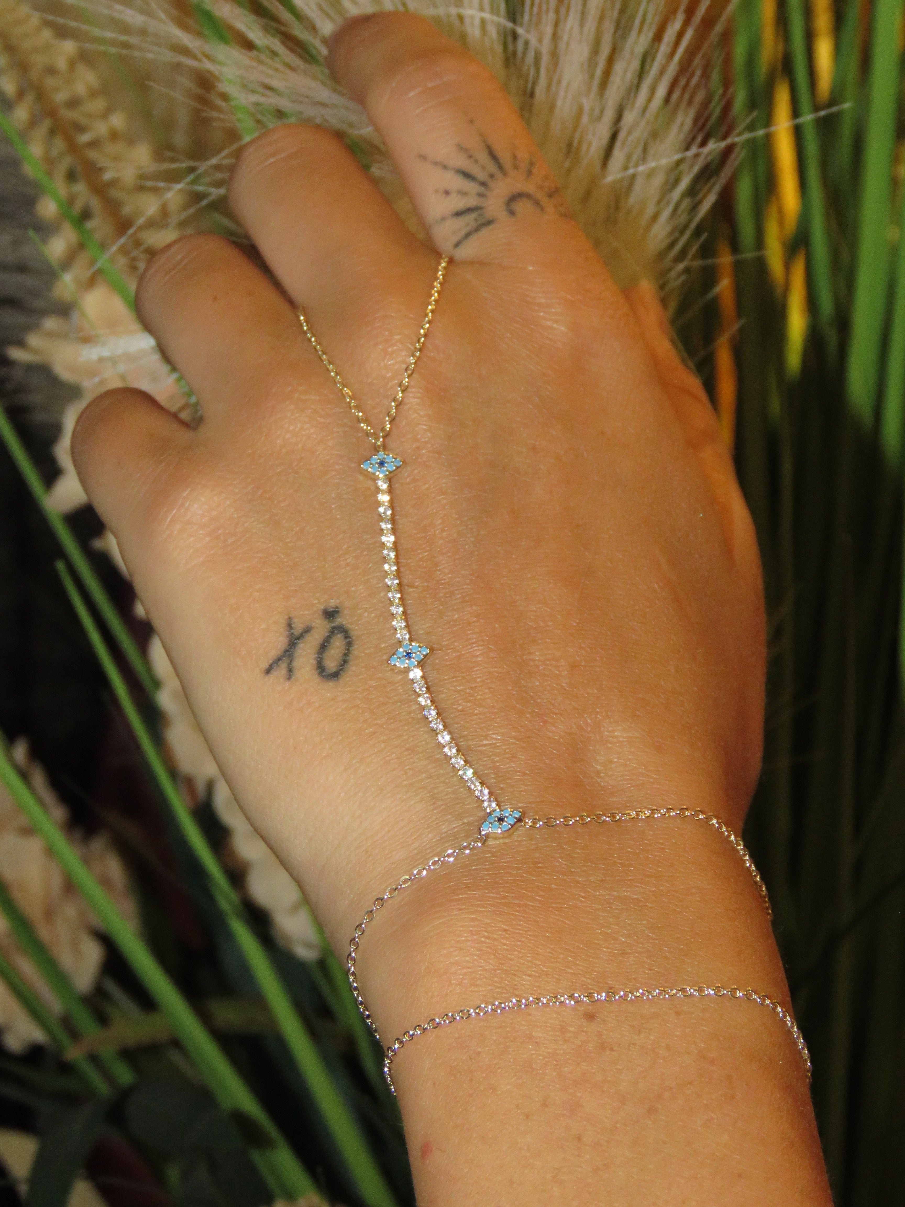 Aegira Hand Chain
