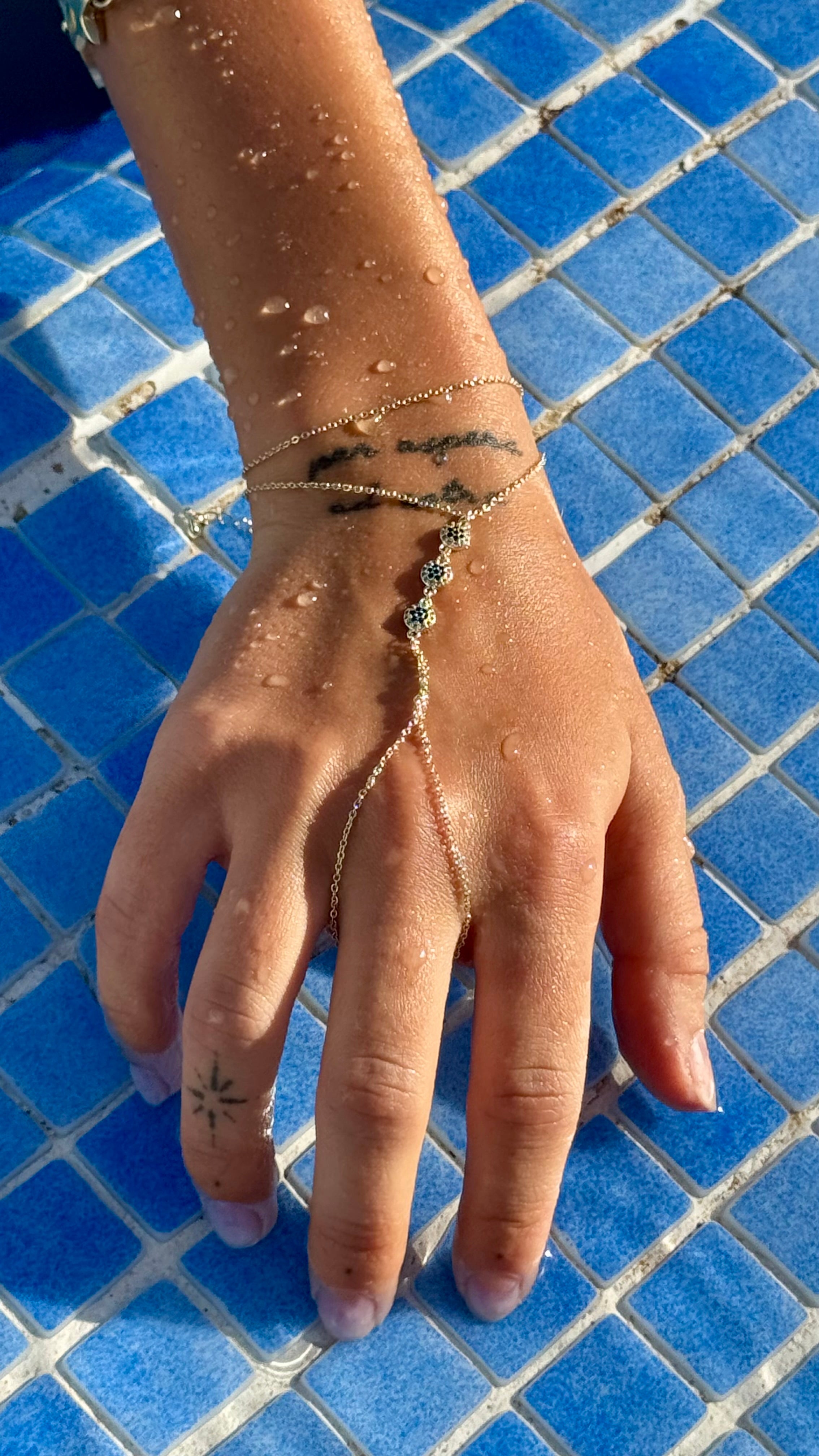 Azurea Hand Chain
