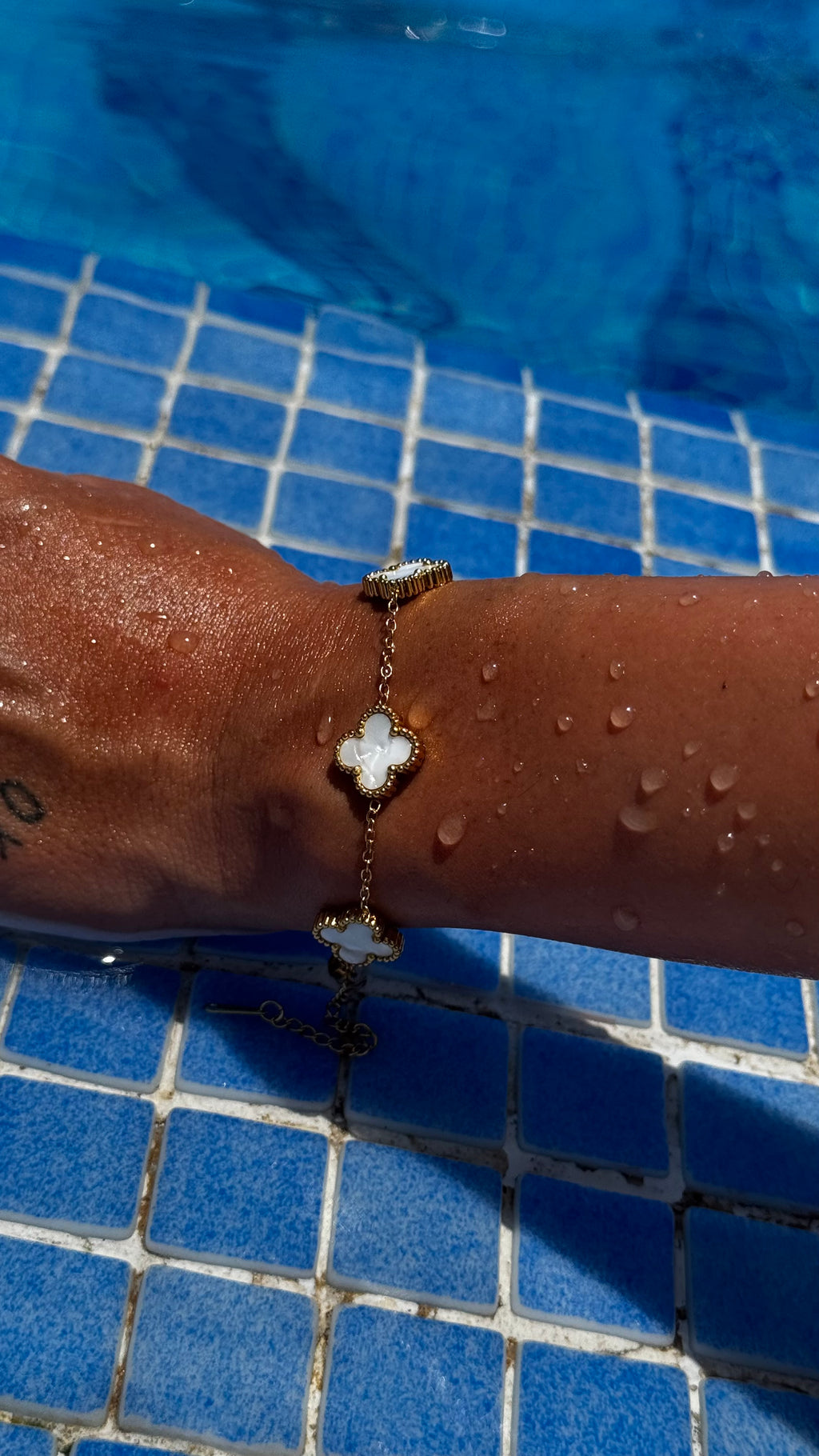 Pearl Clover Bracelet