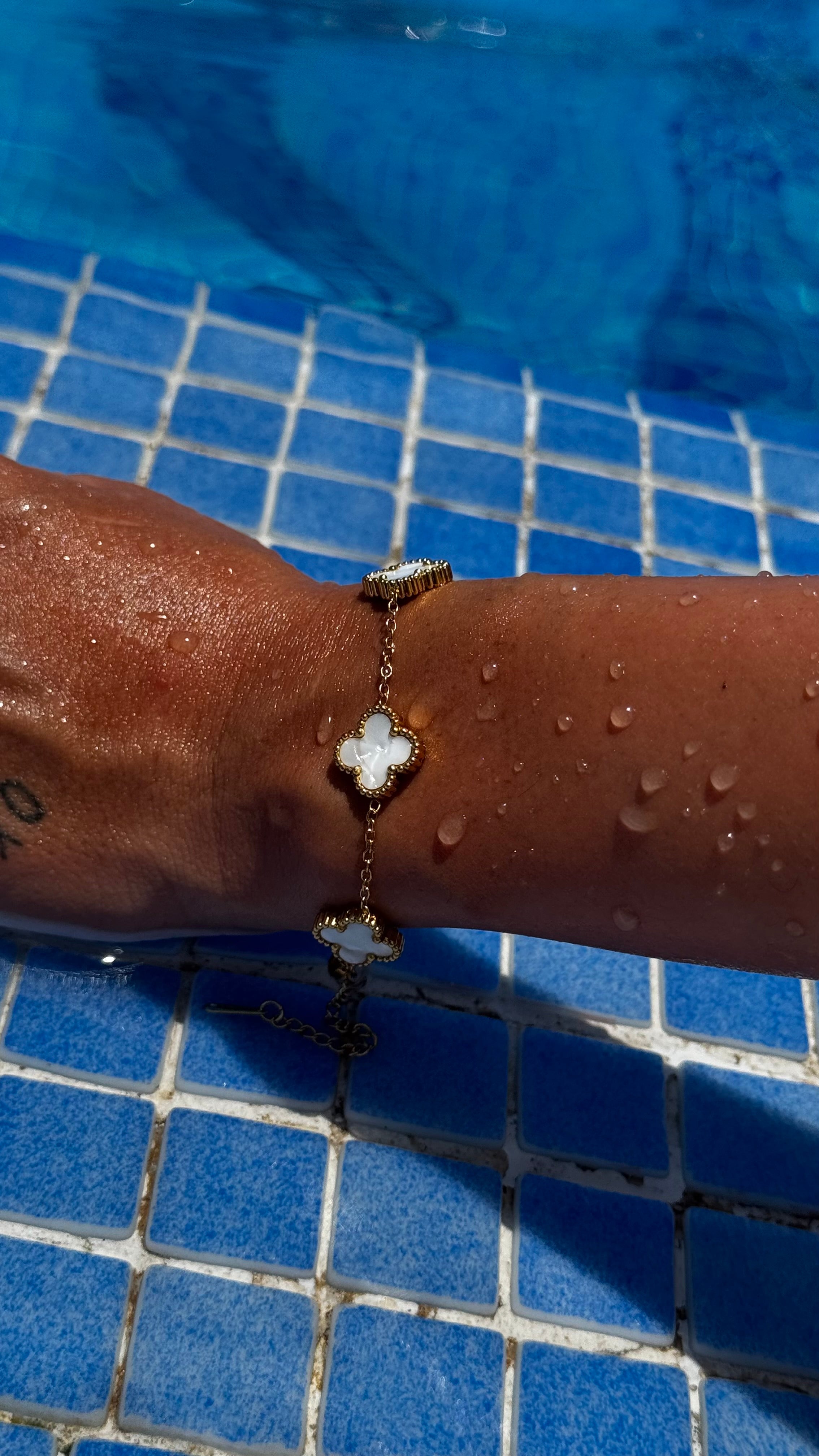 Pearl Clover Bracelet